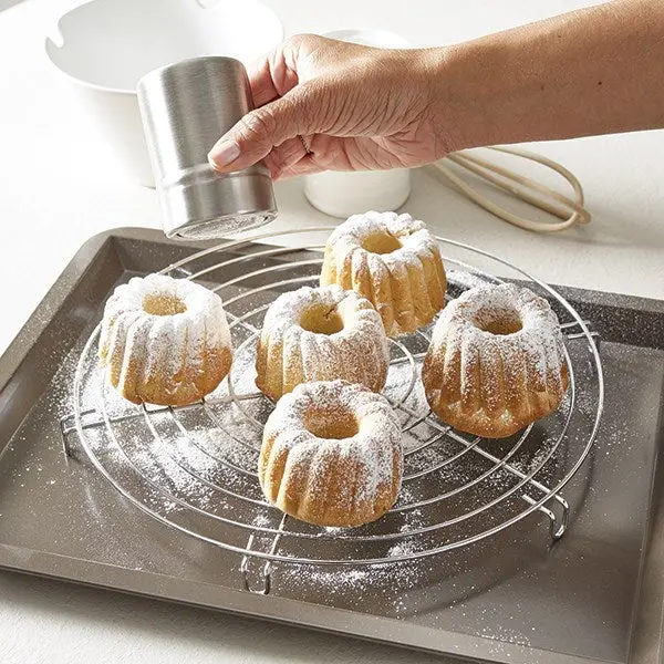 32 Cm Round Spiderweb Cake Turner By Mathon 1