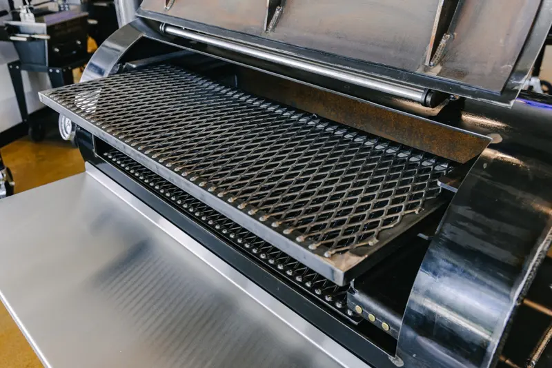 94 Upper-Level Cooking Grate 1