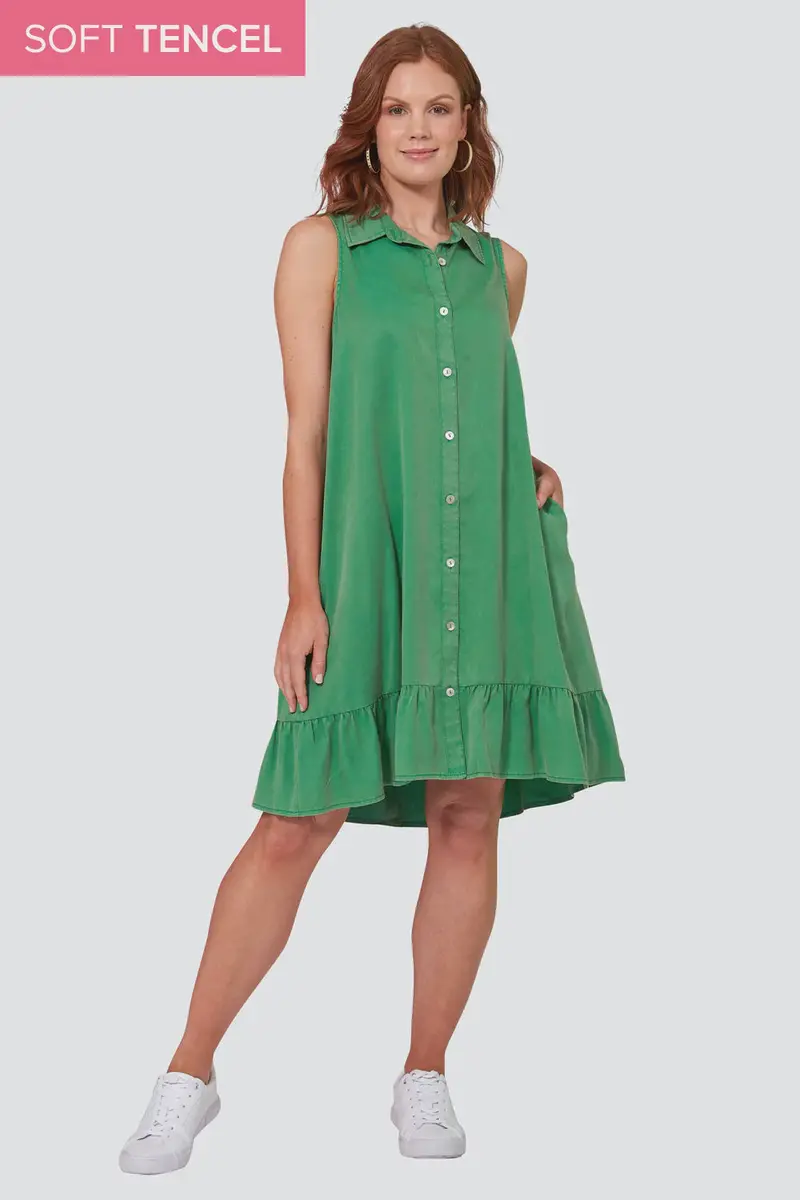 Elan Minimalist Sleeveless Dress In Meadow Green 1