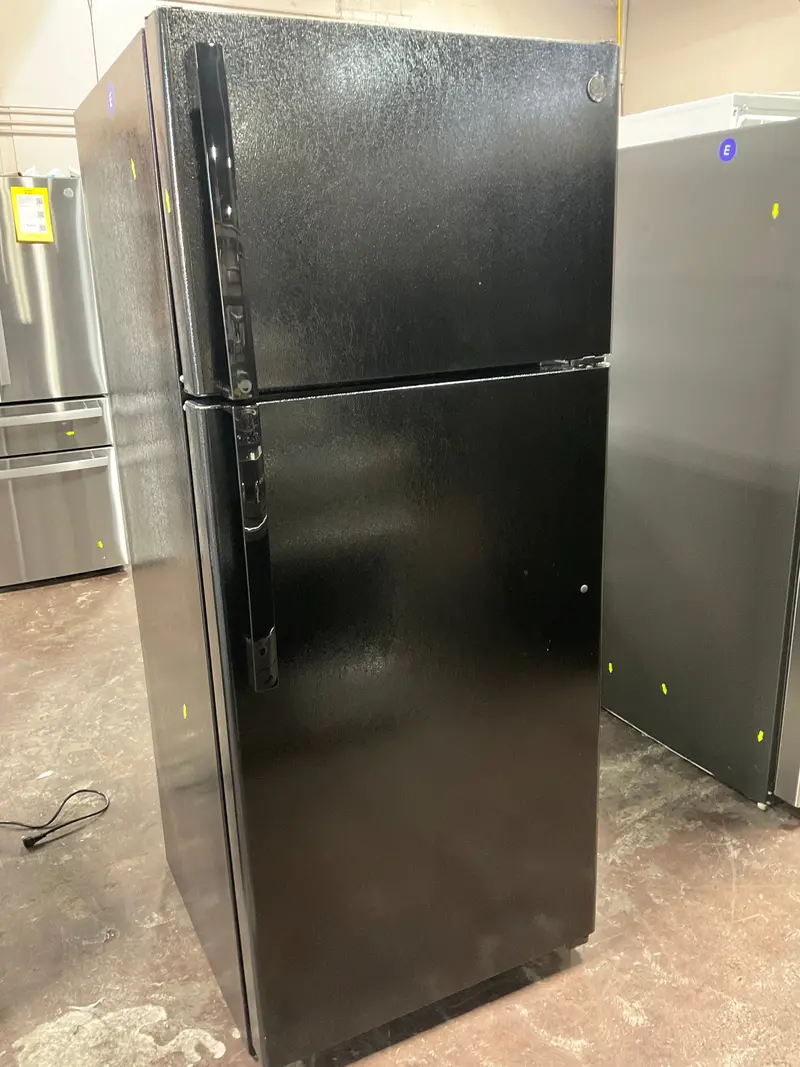 Ge Energy Star 17.5 Cu. Ft. Top-Freezer Refrigerator – Model Variant 4