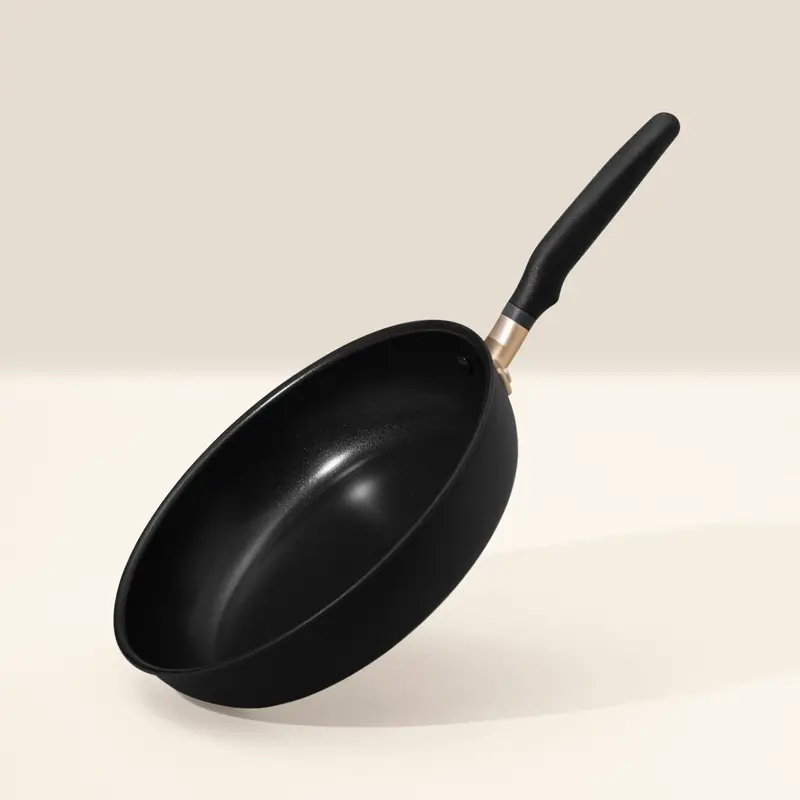 Io Large-Scale Nonstick Frying Pan 1