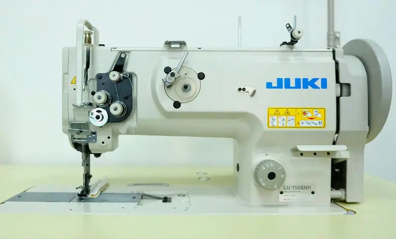 Juki Lu-1508Nh Heavy-Duty Walking Foot Industrial Sewing Machine – Includes Table & Servo Motor (Unassembled) 1