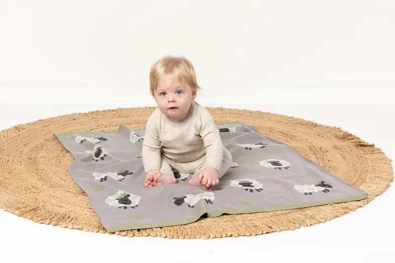 Lucie Lamb Knit Baby Blanket – Gentle Pastel Texture 1