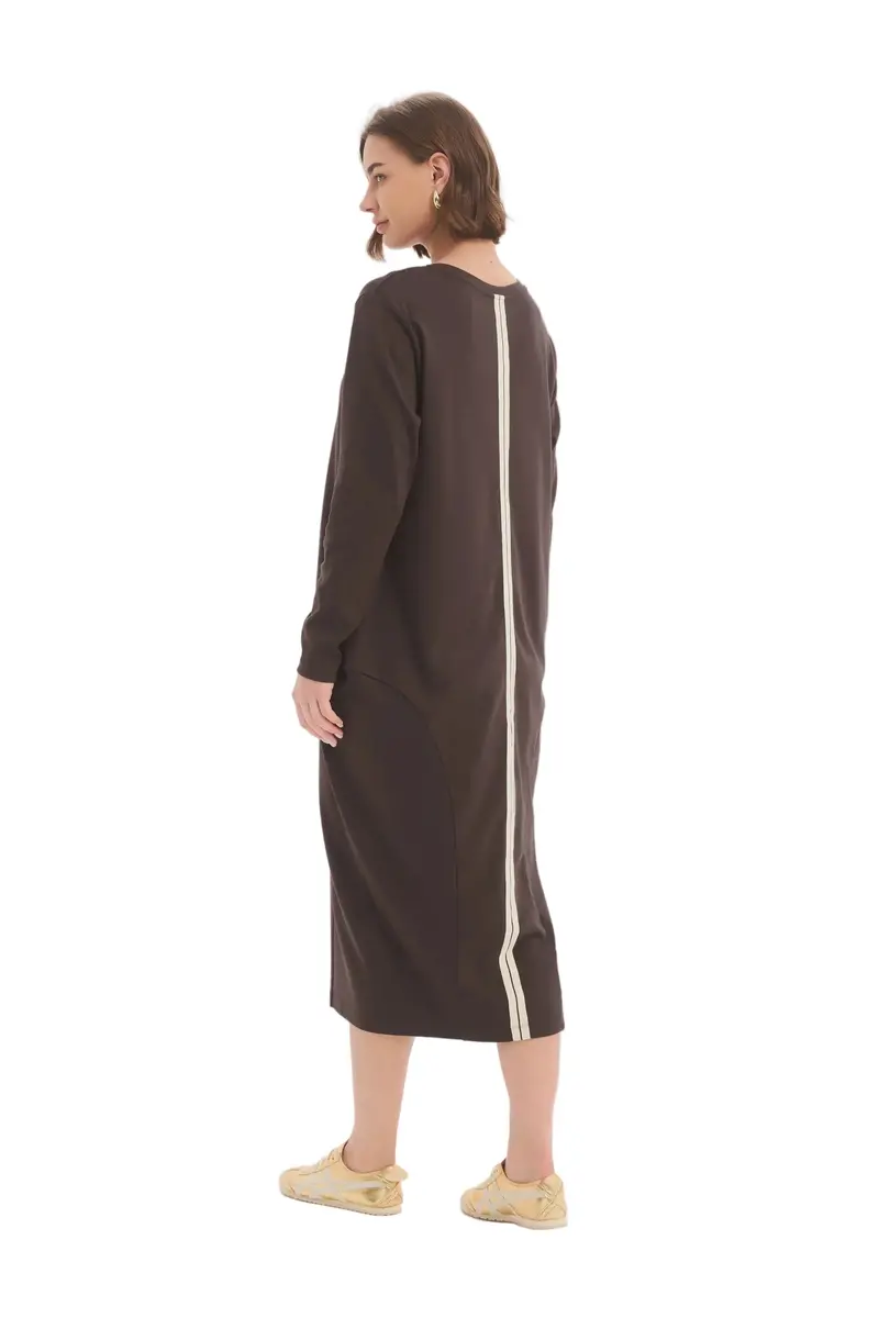 Ovoid Silhouette Dress With Vertical Stripes – Chocolate & Cream 1