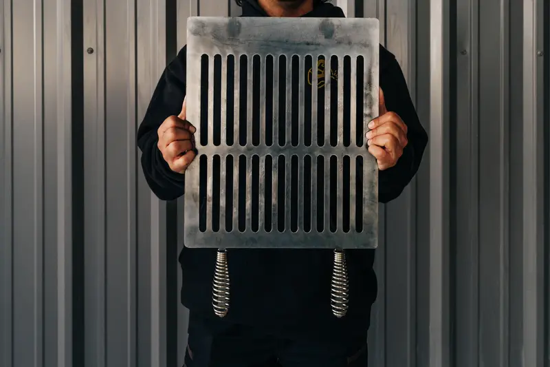 Yakitori Heavy-Duty Stainless Steel Grill Grate With Ergonomic Handles 1